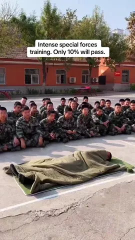 First step in special forces training is to be able to be ready in under one minute