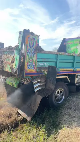 หัวรถก็หนัก  ลื่นก็ลื่น555 เล่นไรเนี่ย🤣  ส่งถึงที่ แต่ออกเกือบไม่ได้🤪 #เจ้าเบ็นเท็น💚 #ฟีดดดシ #อย่าปิดการมองเห็น #มุกน้อยช่องใหม่มีช่องเดียวที่เหลือปลอม👌🏻 