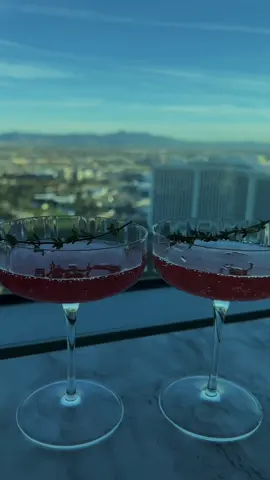 COUPE GLASSES🍾 #kitchendecor #fyp #aesthetic #glasses #champagne #Lifestyle #blackgirltiktok #SelfCare #cocktails #dayinmylife #crateandbarrel #blackgirlluxury #homedecor #galentinesday 