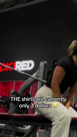 ive never seen em this cheap💀 my fav benching shirts #tiktokshop#compressiontee#gymclothes#gym#GymTok#gymgirl#lifting#bench#bodybuilding#fyp#foryou#gymtee#gymfit# #CapCut 