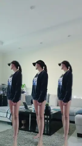 Paisa ulit ako bago mligo #lagabog #lagabogdancechallenge #Home #danceathome #solo #dancetrending2024 #imbackkk #newtrend #trendingdance2024 #morningvibes #asiangirl #cooldance #dohaqatar #kcrojas #kckhrizarojas 