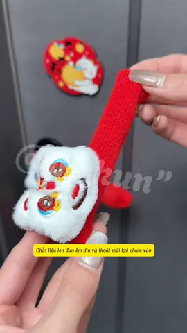 Cảm giác không khí năm mới tràn ngập khi rinh cái tay núm cửa này về nè #boctaynamcua #boctaynamnoccua #taynamcua #decor #2024 #xuhuong #bekun 