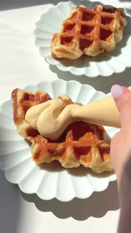 Croissant + waffle = croffle! Candied croissant waffles with Biscoff whipped cream 🥐  📍 recipe in my bio or visit butterhand.com #croffle #croissant #waffle #biscoff #lotus #whippedcream #dessert #asmrfood 