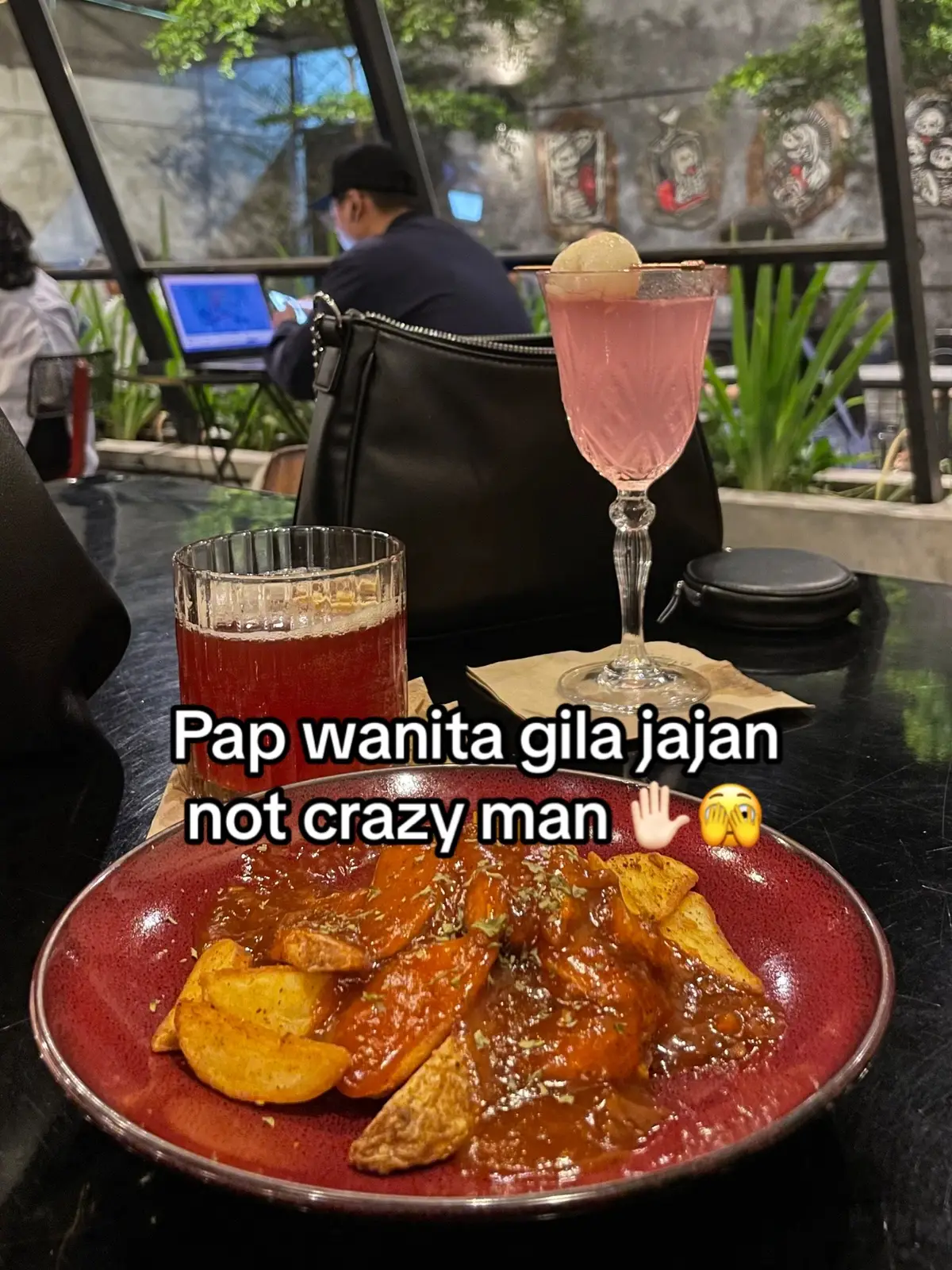 serba serbi per bm an, btw slide terakhir full senyum #paprandom #jajan #junkfood #fyp 