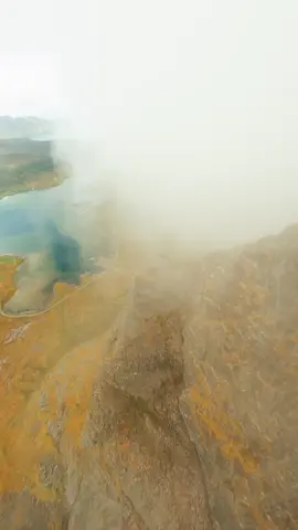 Exploring the edge of the world 🌏 #lofoten #fpvdrone #mountains 