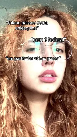 só gente ARROGANTE fala isso. pra que desmerecer a conquista dos outros sendo que no final todo mundo vai ta concorrendo pela mesma vaga de emprego? independente da faculdade que cursou. #studytok #prouni #sisu #federal #wupper #foryoupage #wonka 