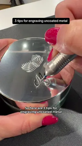 Tips for engraving ✨uncoated metal✨ The third one is THE most important! #learnengraving #calligraphyengraving #metalengraving #engravingvideo #luxuryengraving #engravingartist #onsiteengraver #liveengraving #eventartist #freehandengraving #calligraphyengraver 