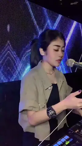 special song mr andika 💃🏻 semoga rezeki kembali baik🙏🏻#rachelfahira🦋 #stadiumclubsurabaya🔥 #djrachelreborn 