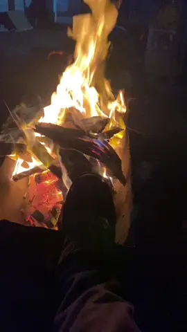 انا ﻶ اندم على صراحتي مع الاخرين فالعيش بوجهين امر مقرف