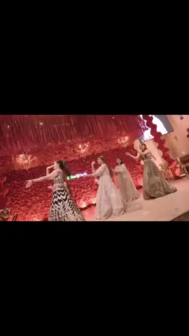 Bride’s surprise dance 💍❤️                          5 million views on YouTube- link in bio ⬆️ #fyp #foryou #bollywood #wedding #shaadiseason #sagan #desigirl #dostana #dance #weddingseason #hindi #india #brown #desi #xyzbca #bollywooddance #trending 