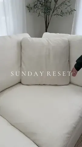 HAPPY SUNDAY🧼🫧 the sounds in this are just.. MUAH😚🤌🏼 #asmr #asmrsounds #sundayreset #sunday #clean #CleanTok #cleanwithme #satisfying #motivation #cleaningmotivation #viral 