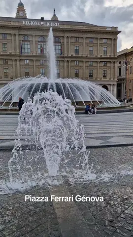 #genova🇮🇹  #italy #italia #italytravel  #italytrip #liguria #piazza #Ferrari #fontana #fuente #photography #genovatoday #genovacity #travel #beautifuldestinations #beautiful 
