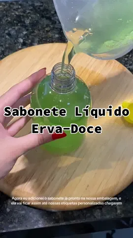 Venha comigo fazer um sabonete líquido de Erva-Doce!🤎 #saboaria #saboariaartesanal #saboneteartesanal #soap #satisfying #viraltiktok #artesanal #voiceover #makingsoap #fazendo #handmade #cortandosabonete #liquidsoap #liquidsoapmaking #saboneteliquido 