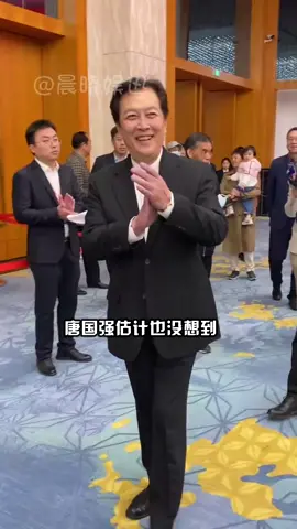 唐国强为娶小12岁女星，不惜逼死前妻，34年后被孩子撕掉遮羞布