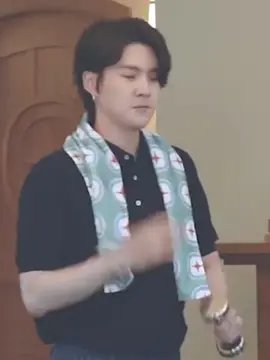 yoongi wearing polo shirt is so daddy #yoongi 