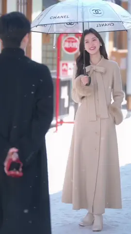 Hạnh phúc nhất là khi gặp đúng người, dù có muộn chút cũng chẳng sao #vedepkhichat #phunu #tinhyeu #viral 