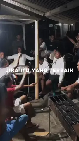 Galau se tongkrongan #jikaituyangterbaik #unguband #cover  Ungu - Jika Itu Yang Terbaik Cover  [ 🎥: @_NIKEN🌈 ] 