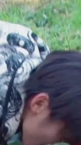 こうやって押し倒してキスするんやろ(？) #snowman  #目黒蓮 