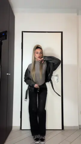 Look di oggi per uscire, che ne pensate?🩶✨