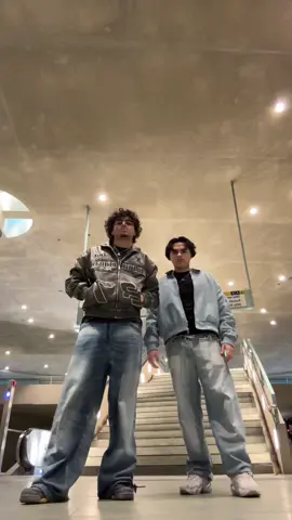 give it out to me 🕺 #viral #viralvideo #dance #fypシ゚ 