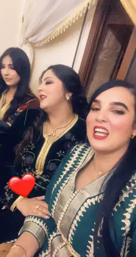 #fyp #fypシ #foryoupage #viral #tiktok #tiktoklongs #maroco🇲🇦algeria🇩🇿tunisia🇹🇳 #اشتياق_حب_شعور_احساس #اشتياق #حب #احساس #cheb-nasro#casablanca #beauty 