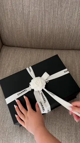 unboxing my first chanel bag 🥹 #chanelunboxing #chanelbag #chanel #chanelclassicflap #unboxing #designerbag #luxurybag 