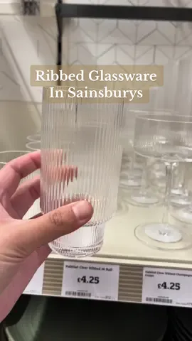 I love ribbed glassware but I felt the glass on these were thinner and lighter than the @Poundland ones.  @Sainsbury’s  #ribbedglassware #glasscup #coffeeglass #aestheticglassware #aesthetichome #tablescapestyling #diningtable #homedecorideas #diningroomdecor 