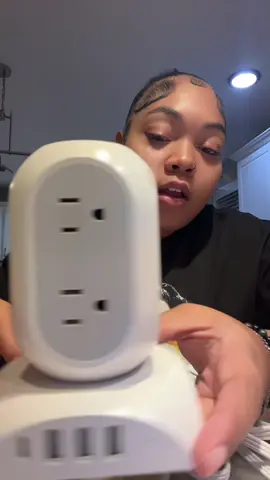 Ya’ll better 🏃🏽‍♂️ don’t walk!! It’s a must have!! • #accessories #trending #charger #musthaves #roomaccessories #portablecharger #viralvideo 