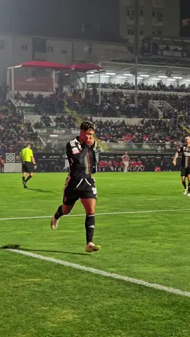 🔴⚪ O GOLO de #MarcosLeonardo a 𝐟𝐞𝐜𝐡𝐚𝐫 𝐚𝐬 𝐜𝐨𝐧𝐭𝐚𝐬!🇧🇷 #EstrelaBenfica #Benfica #TikTokDesporto