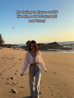 🤔🤔🤔 #fyp #figureout #him #funny #tall #boys 