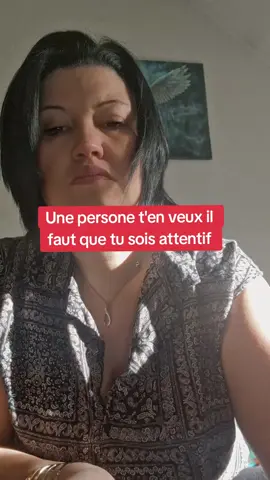 Cette personne t'en veux il faut faire attention ⚠️  #tarot #manifestation #tarotcardreading #manifes #tiragedecartesgratuit 