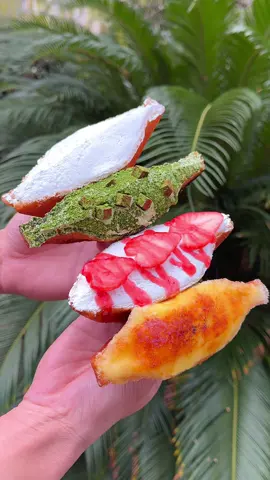 1つ100円で買えるホイップたっぷり揚げサンド専門店🍞 揚げたてサクサクのパンに低糖質クリームがぎっしり詰め込んであって、メニューの種類も20種以上とかなり豊富！ シンプルなホイップ味は1個100円で買えてかなりコスパも良かった🥐 📍銀座「Age.3(アゲサン)」 #東京グルメ #銀座グルメ #銀座カフェ #tokyo #japanesefood 