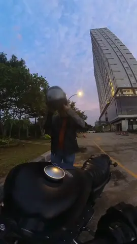 Jakarta Night Ride... #iron883sportster #iron883 #harleydavidson #harleydavidsonmotorcycles 