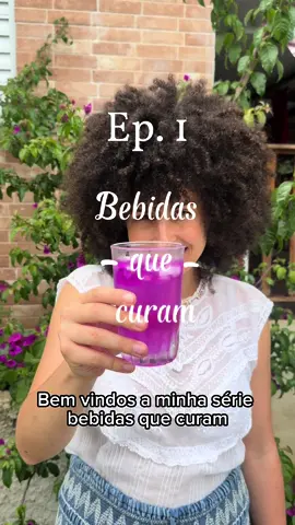 Bebidas que curam 🙌 Ep. 01 Chá gelado de Bougainville ou Primavera  ✨Como fazer : Para fazer é muito simples, basta pegar um punhado apenas da parte colorida da planta (⚠️ a flor branca da planta não é comestível), esquentar a água até ferver, desligar, adicionar na planta e deixar por 10 min tampado junto com o alecrim , depois adiciona o suco de limão para realçar o sabor e adicione bastante gelo. E aproveite essa bebida maravilhosa e linda 🩷 #cha #fitoterapia #chaquecura #ervasmedicinais 