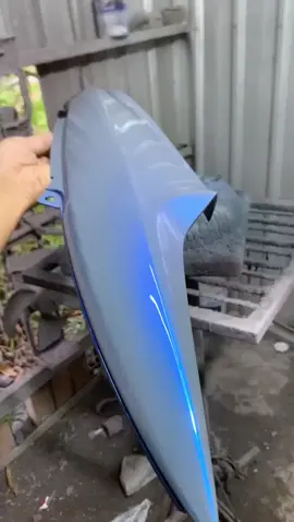 bukan bunglon...ini spesial efek blue...bebas dasar apa saja,video menggunakan dasar abu solid....harga murah 250ml cuma 250rb....dana pelajar masukkkk☕
