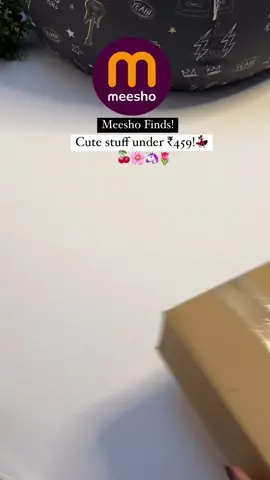 Got all these items at such great prices, thanks to the @meeshoapp Loved the plush pillows, the quality is great for the price Mini mirror comes so handy for quick touch ups plus it also has a light and a fan, such a steal deal at this price And that unicorn mug is a perfect gift item for anyone #meeshoapp #product #review #cutestuff #newreel 