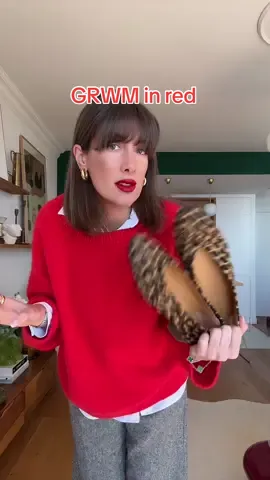 It’s giving ugly betty with the glasses 🤓  #grwm #frenchstyle #OOTD #frenchcore 