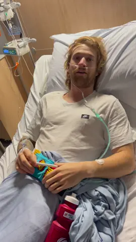 Hospitalized husband and family react to being told of pregnancy #BVIRAL @taylee96
