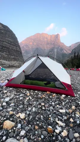 Welcome to Canyon Kingdom 🌊🌄 #travel #travelcanada #camping #rafting #explorecanada #canadiannorth #nahanni #river #canyons #beautiful #backcountry 