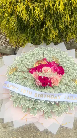 🌹#rosebouquet #moneybouquet 