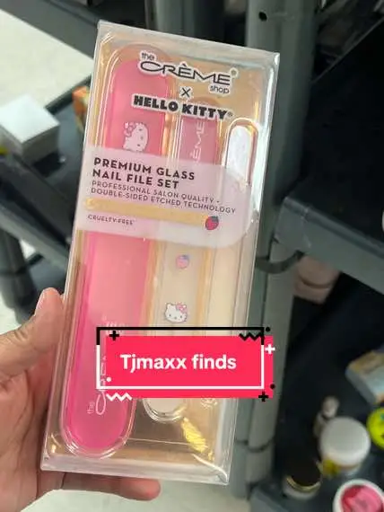 This store was stocked up but sadly my wallet wasnt 😭 i did get some cute outfits for my daughter though #hellokitty #hellokittylover #tjmaxx #tjmaxxfinds 