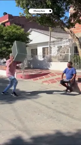 The magic box #funnyvideos #funnymoments #prankvideos #funny #troll #funnyvideo #funnyprankvideos #prank #prankvideo #funnyprank #funnypranks #fypシ #laugh 