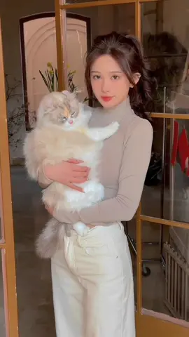 Pretty girl with her cat 🥰 ID : mnk5356 #douyin #xuhuong #fyp #ulzzang #cat 