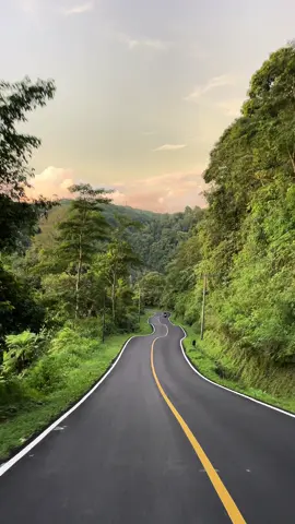 Jalur Lintas Selatan Jawa Barat , Naringgul Cianjur Selatan dari Arah Cidaun Menuju Ciwidey #naringgul #cianjurselatan #jawabarat #longervideos 