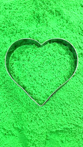 Satisfying Video of Sand ASMR #asmr #Satisfying #heart #sand #sandworld #sandasmr #relaxingvideo