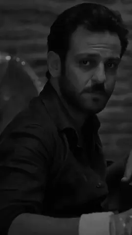Tek taraflı aşk...🥀 #efkar #efkarli1adam #duygusallvideosu #ask #sevgi #kesfet #aci #kalp #kalpyarasi #askacisi #film #dizi 