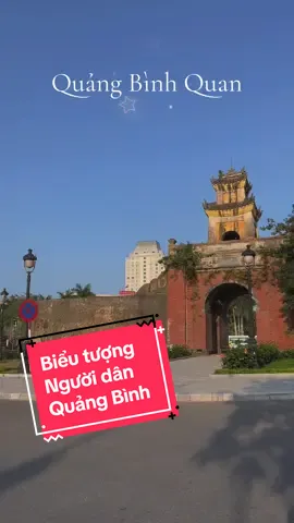 Quảng Bình Quan là một cổng thành lịch sử nằm ở tỉnh Quảng Bình, Việt Nam.  Được xây dựng vào thế kỷ 17 dưới thời vua Lê Hy Tông, nó ban đầu là một pháo đài và là một phần của hệ thống phòng thủ biên giới.  Quảng Bình Quan có vai trò quan trọng trong việc bảo vệ biên giới phía Bắc của Đại Việt.  Trong các cuộc chiến tranh chống ngoại xâm, đặc biệt là trong các cuộc kháng chiến chống Pháp và Mỹ, Quảng Bình Quan là một địa điểm chiến lược.  Ngày nay, nó là một di tích lịch sử và một điểm tham quan du lịch nổi tiếng. #QuảngBình #Tết2024 #QuảngBìnhQuan