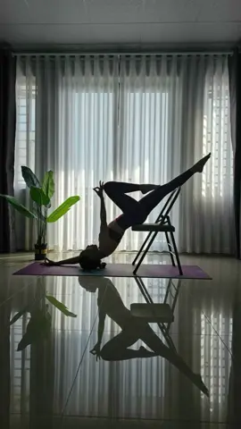 Ngã nghiêng cho đời ngẩn ngơ. #dammeyoga #yoga #nganghiengnetdepnangtho 