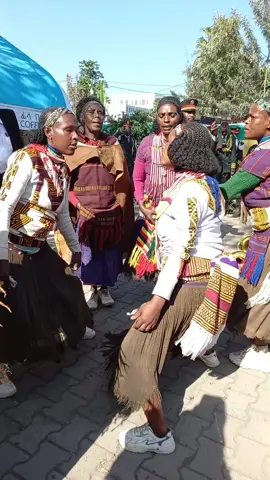የሲዳማ እናቶች ባህላዊ ጭፈራ። #ehiopiantiktok #dege_pictures #sidama #hawassa 