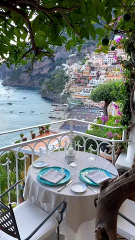 An Italian summer 💌 #amalfi #amalficoast #italy #positano #Summer #italiansummer #italysummer #girlstrip #pourtoi #fypツ 